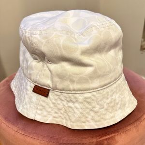 Coach Signature Bucket Hat